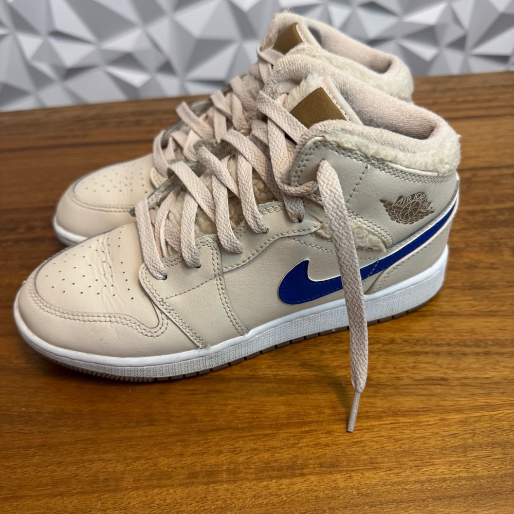 Nike Air Jordan 1 Mid GS Kids 5Y Fleece Pearl White Shoes Sneakers